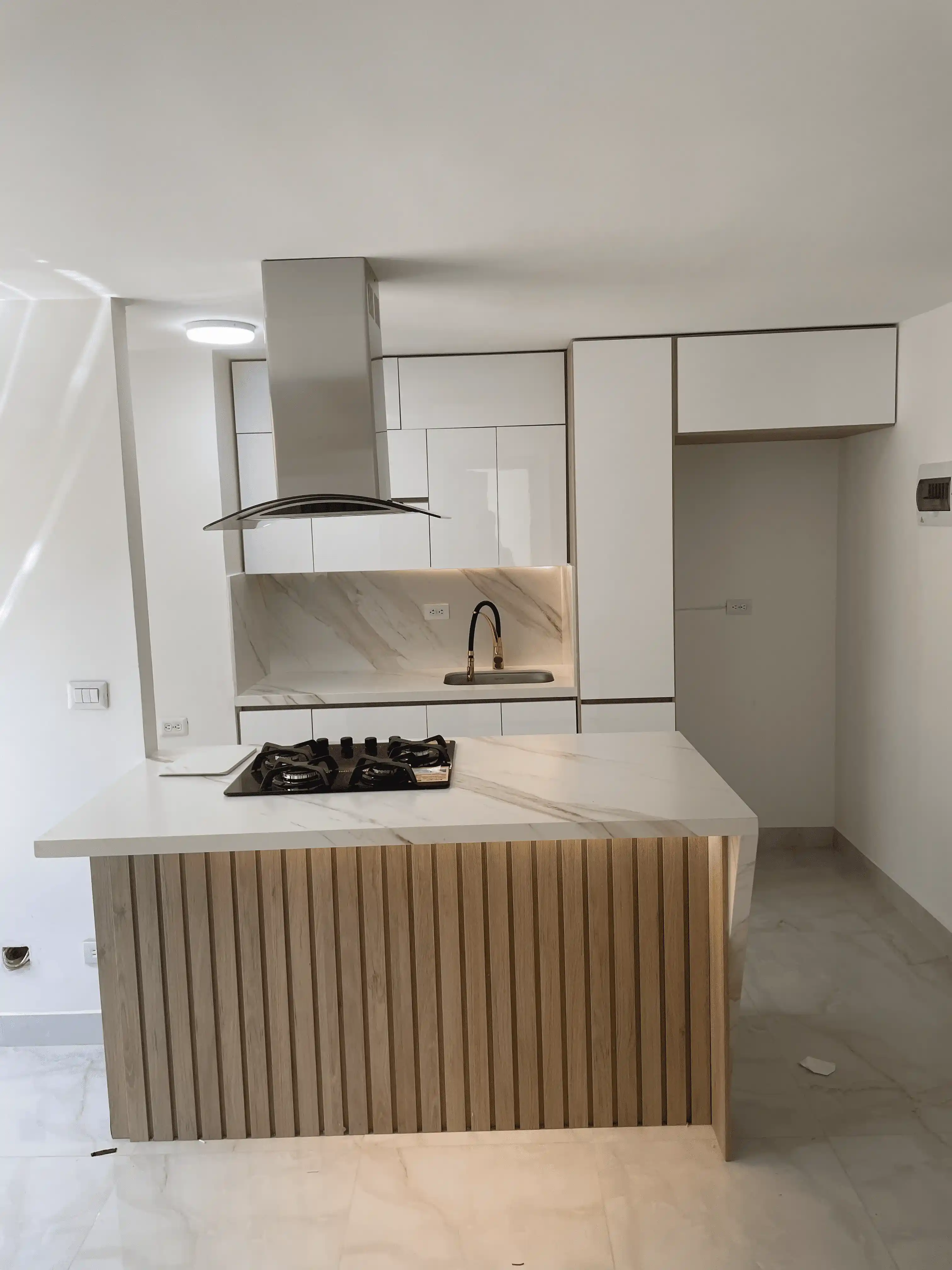 Cocina a Medida en medellín Diagonal